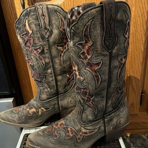 Laredo cowboy boots women’s